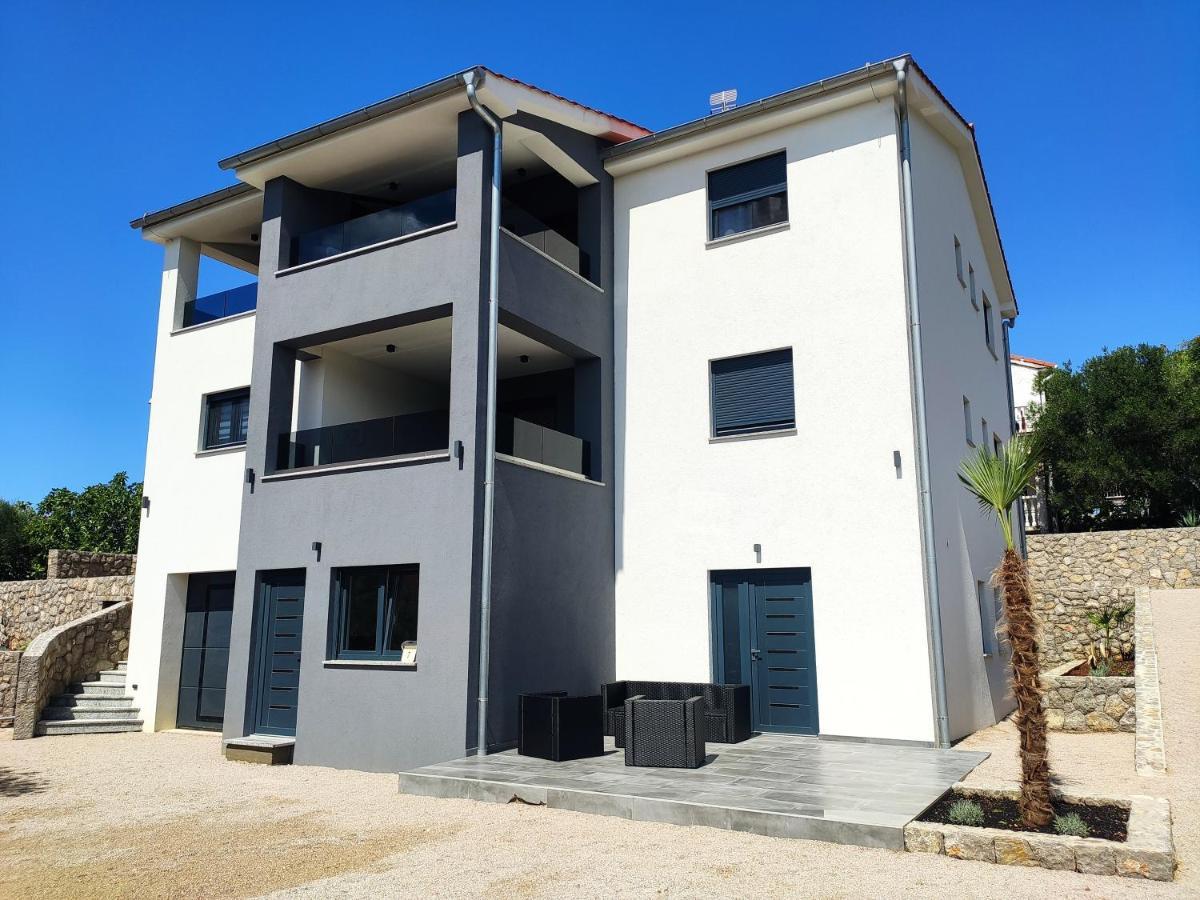 Apartments Pina Kornić エクステリア 写真